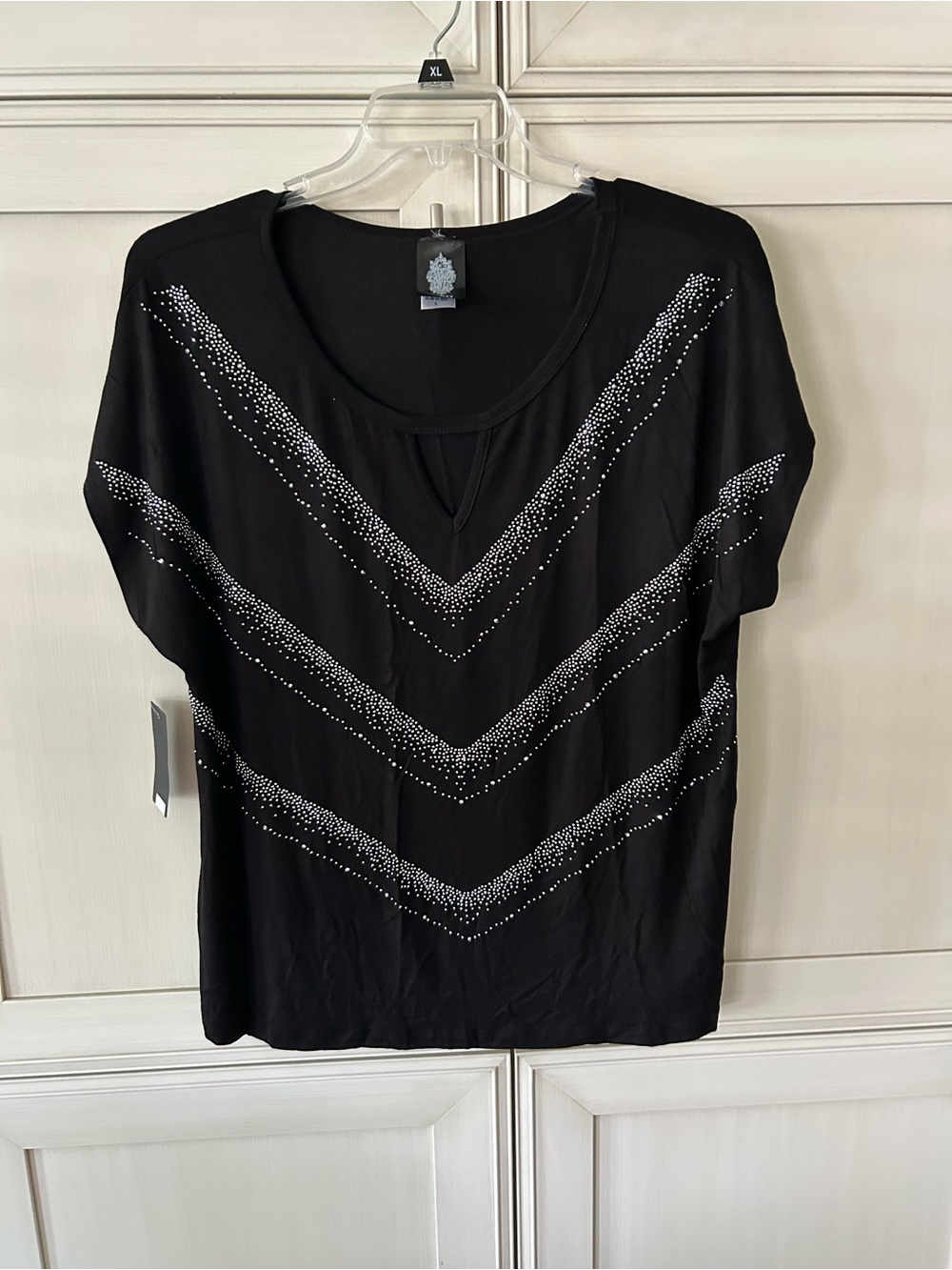 Vocal Black Short-Sleeve V-Neck Top with Silver Dot Chevron Stripes